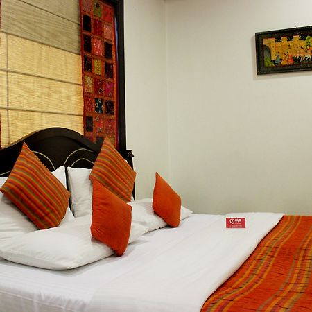 Oyo Premium Rajouri Garden Janta Market New Delhi Extérieur photo