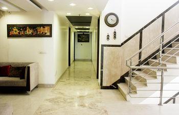 Oyo Premium Rajouri Garden Janta Market New Delhi Extérieur photo